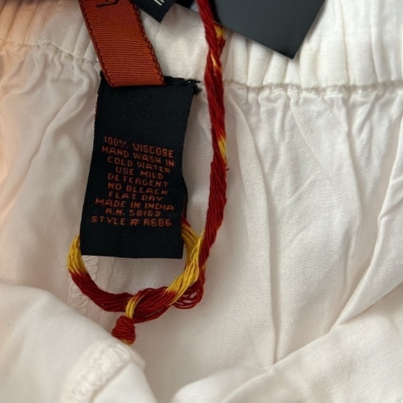 RAGA Anthropologie Embroidered Bohemian Beach Cover-up Shorts White Size Small - Picture 6 of 7